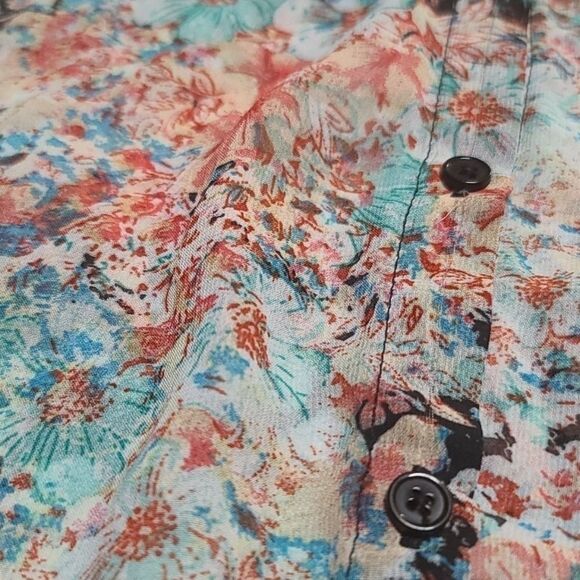 AMBIANCE APPAREL Adorable sheer sleeveless blouse - Picture 3 of 5